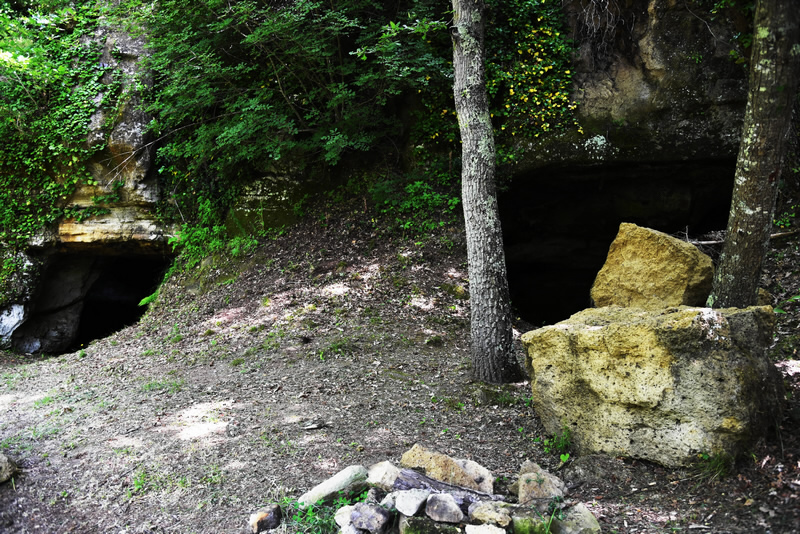 Wohnhöhlen in Vitozza, Maremma, Toskana