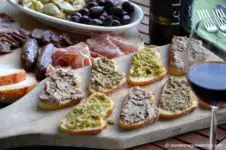 Crostini Toscani, typische Vorspeise in der Toskana